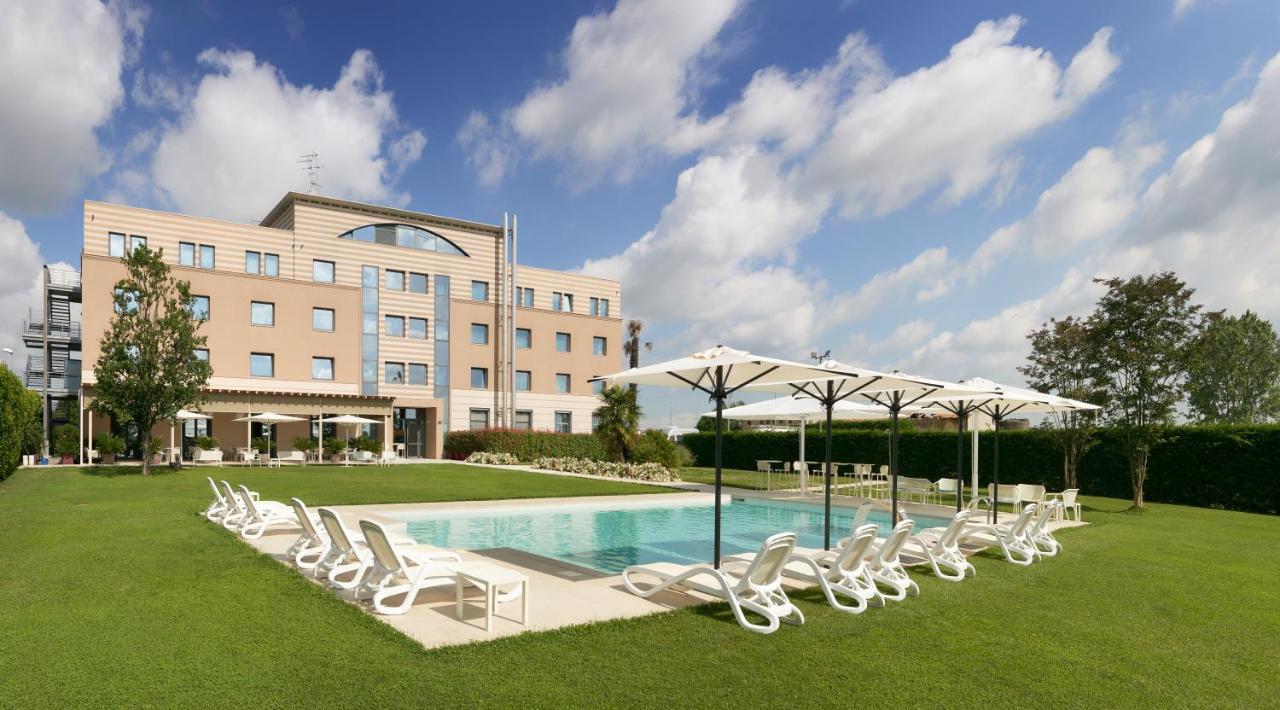 Hotel Omnia Noventa di Piave Eksteriør billede