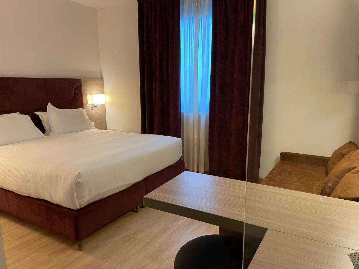 Hotel Omnia Noventa di Piave Eksteriør billede