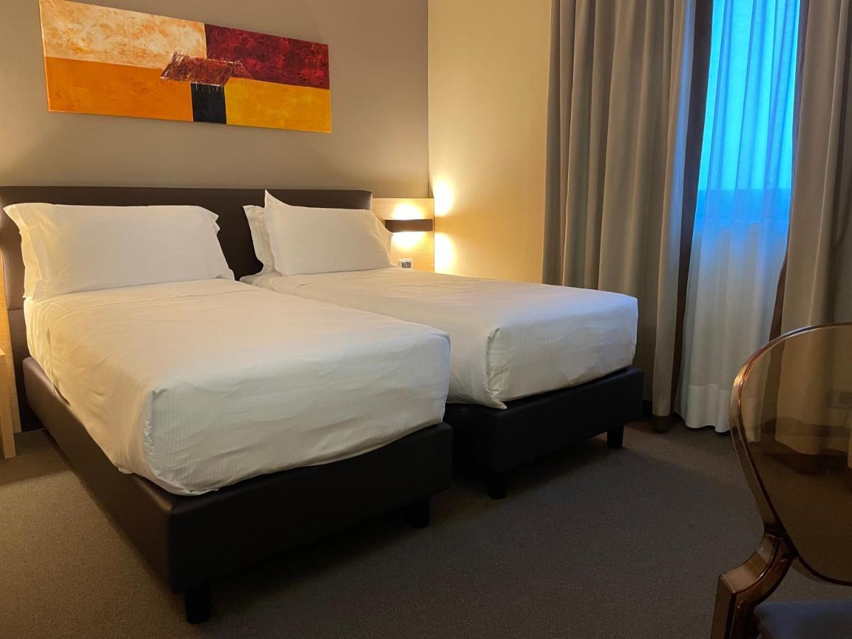 Hotel Omnia Noventa di Piave Eksteriør billede